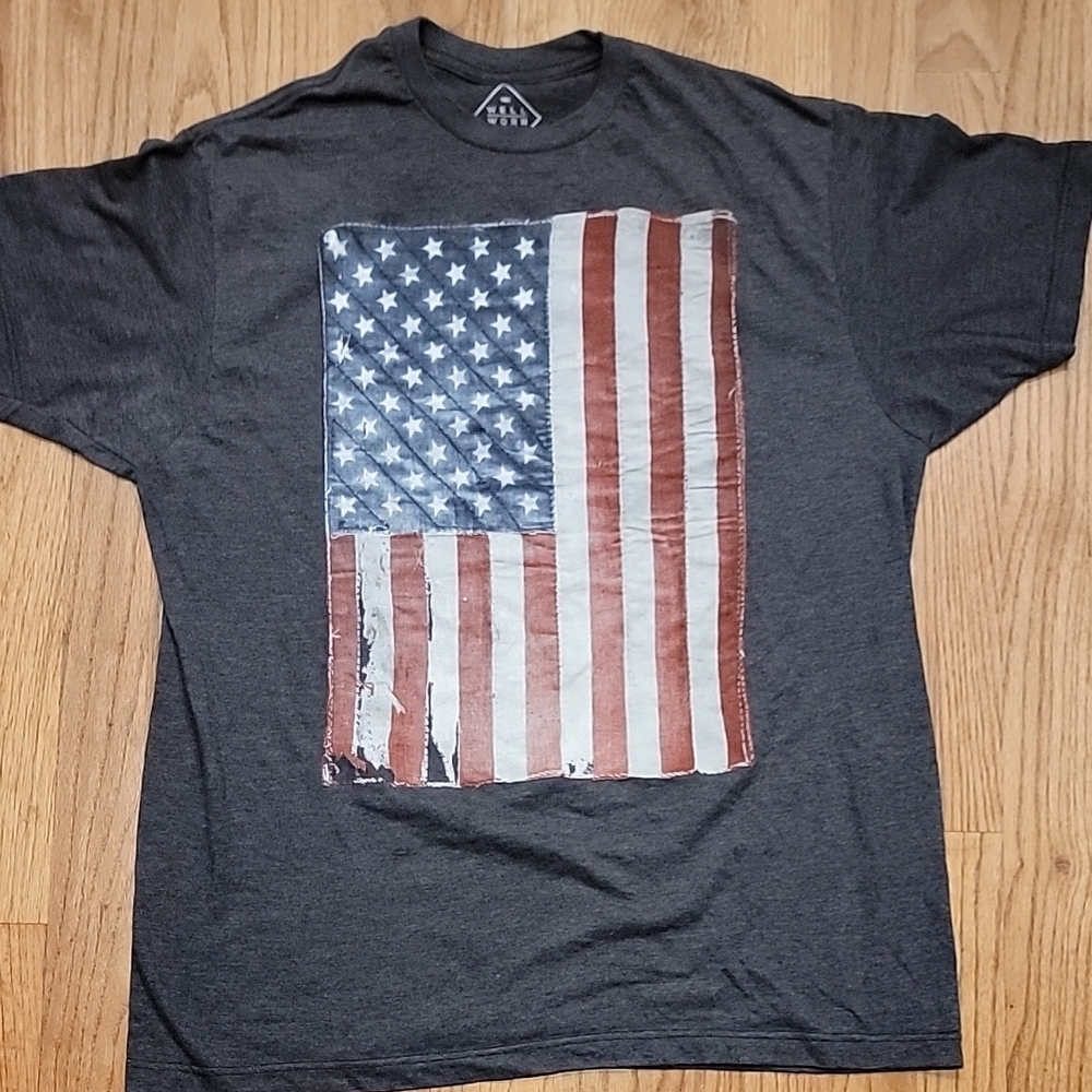 Men's Charcoal Heather American Flag T-shirt Size Large